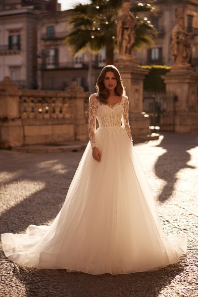 Konstantina wedding dress